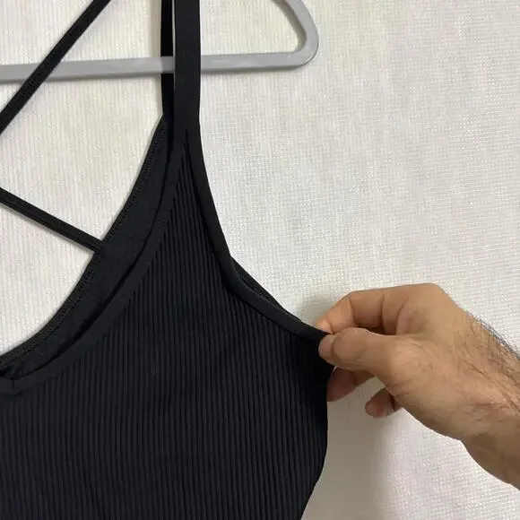 Vuori Black Short Sleeve Top - Picture 7 of 10